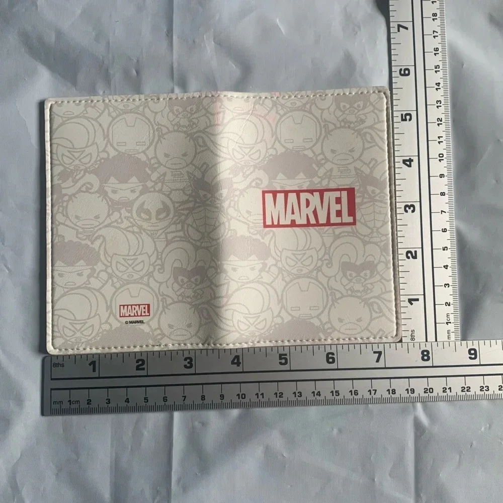 Marvel superhero  travel wallet - Picture 2 of 9